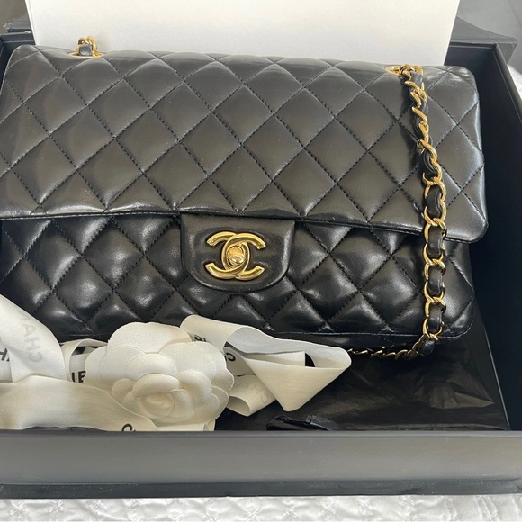 Chanel Classic Handbag - Picture 3 of 7